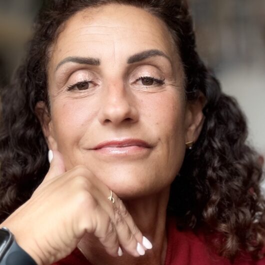 Roberta Sneider — trilingual brand strategist based in Italy
